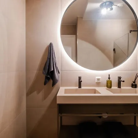 2br Penthouse Centre Apartment *