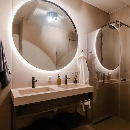 2br Penthouse Centre Apartment *