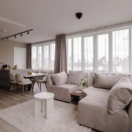 Apartment 2br Penthouse Centre *