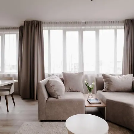 Apartment 2br Penthouse Centre *