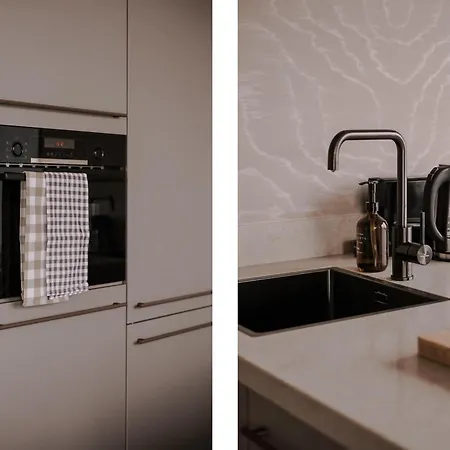 Apartment 2br Penthouse Centre *